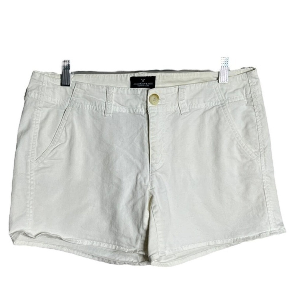 American Eagle Shorts Womens 8‎ Shortie Chino White Khaki Flat Front Neutral